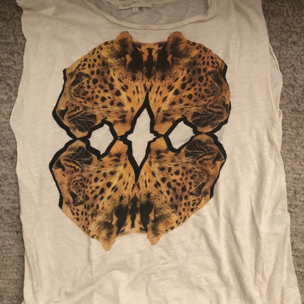 Graphic tee bundle! - Picture 3 of 3